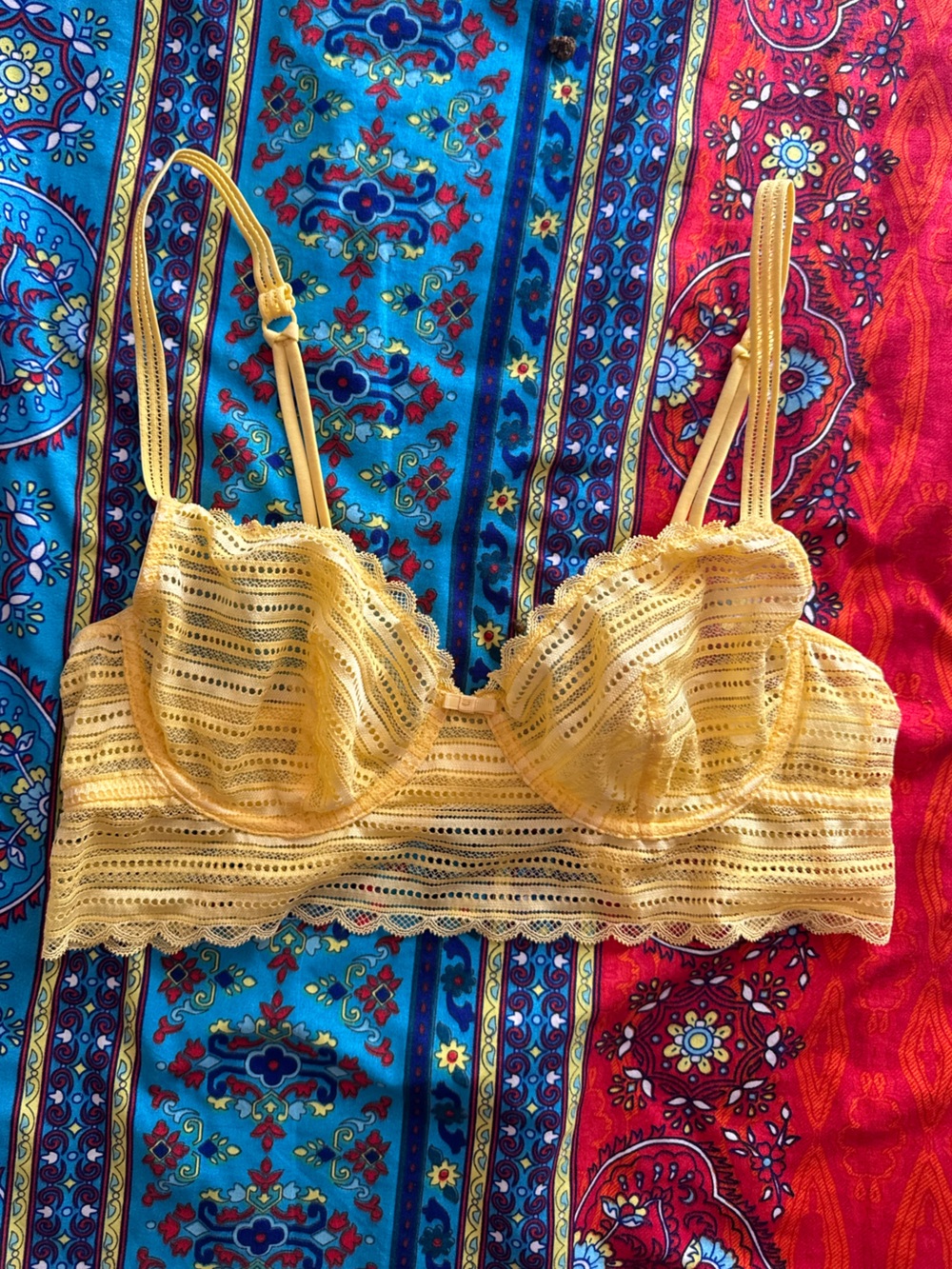 Lace Underwire Bralette in Sunny Yellow